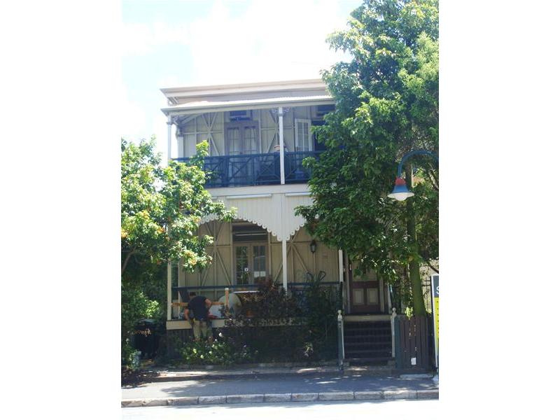 CLASSIC COLONIAL Picture 1