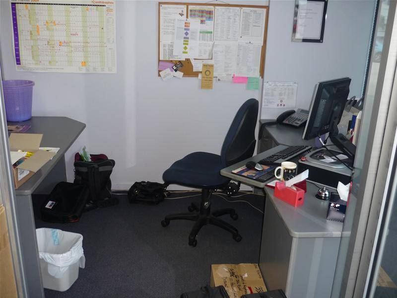 WEST END OFFICE 116M Picture 3