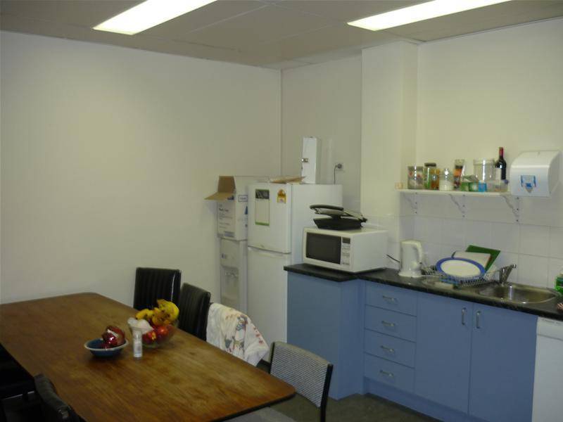 WEST END OFFICE 116M Picture 2