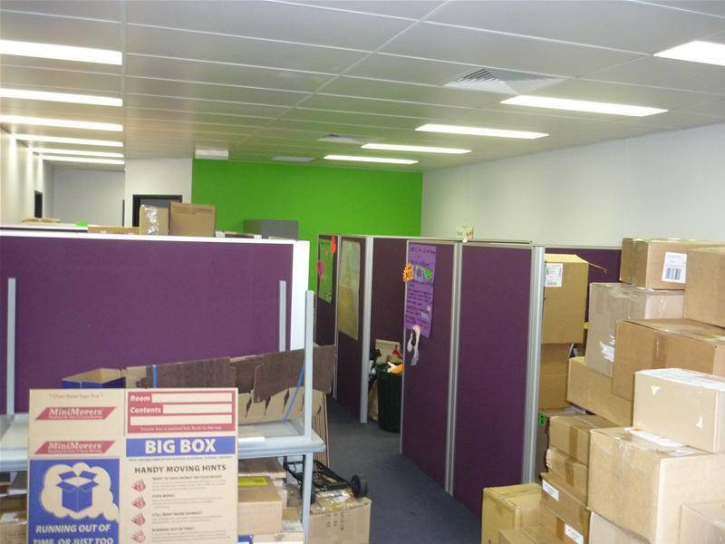 WEST END OFFICE GROUND LEVEL 148M2 Picture 3