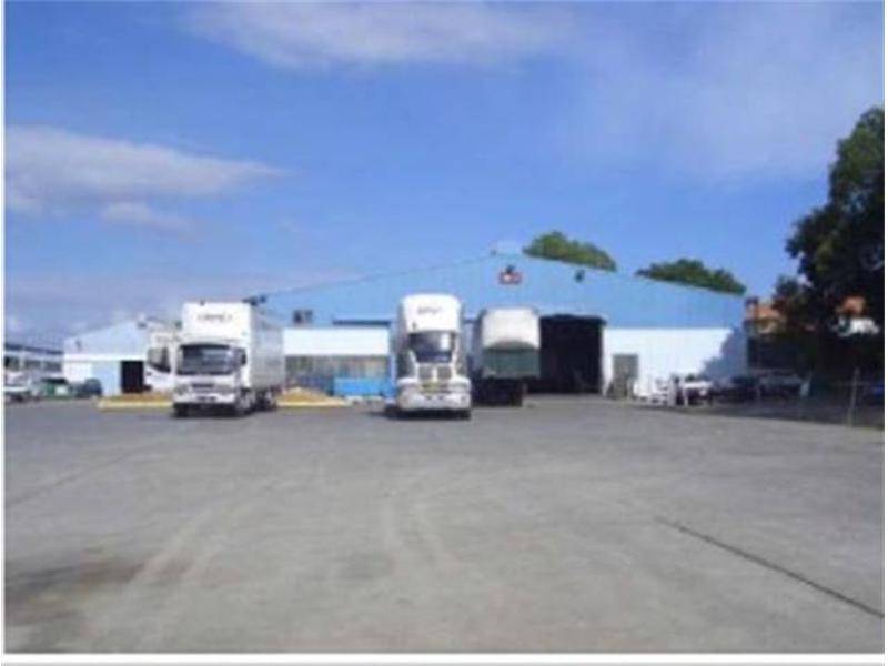 Inner South Clearspan Warehouse Picture 1