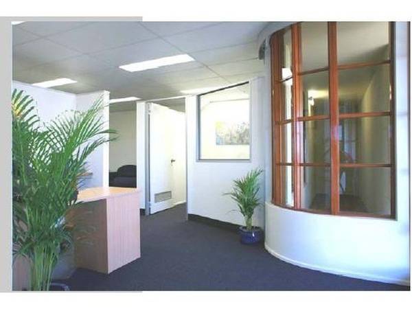 Fantastic Newly Refurbished Offices at Springwood Picture 2