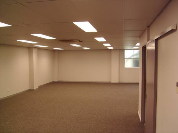 Stunning Office/Showroom in West End Picture 2