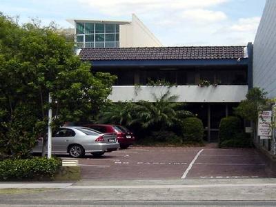 Freestanding Office Building Picture