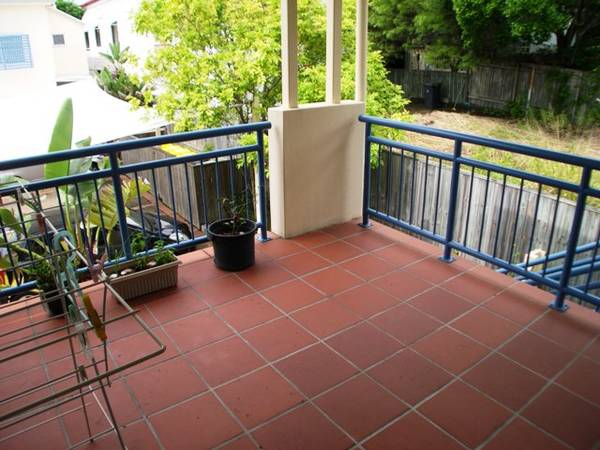 Rare Gem in most central location New Farm. Picture 3