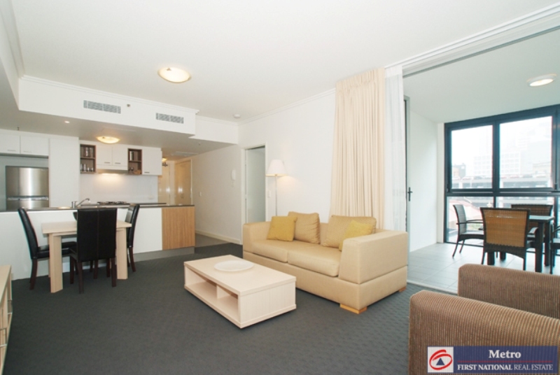 Cheapest Two bedroom in the CBD $410,000 Picture 3