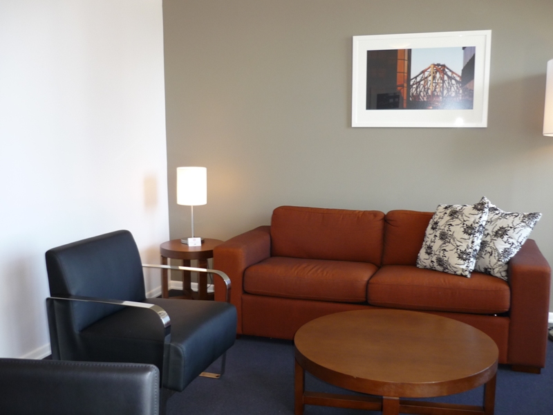 RENOVATED LIKE NEW, LIVE IN OR INVEST!!!! Picture 2