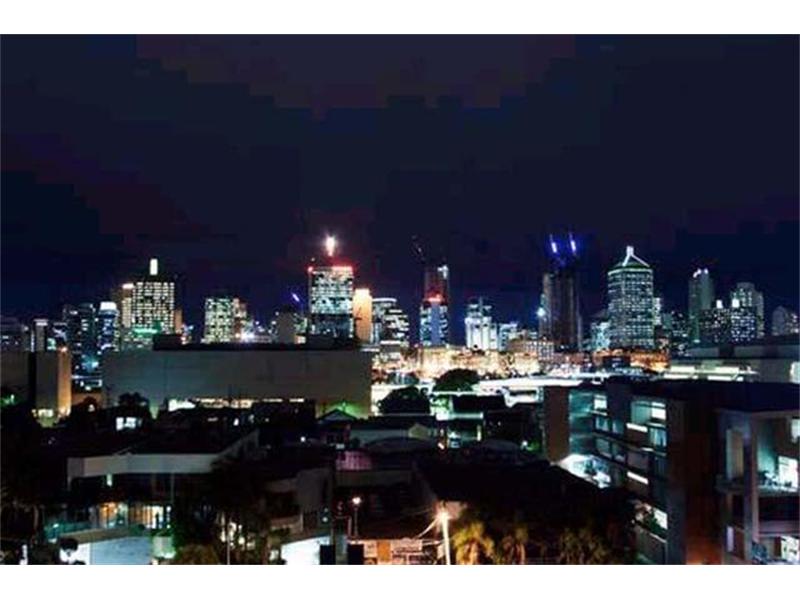 Sophisticated City Fringe Living INSPECT SAT 10:00-10:30AM Picture 3