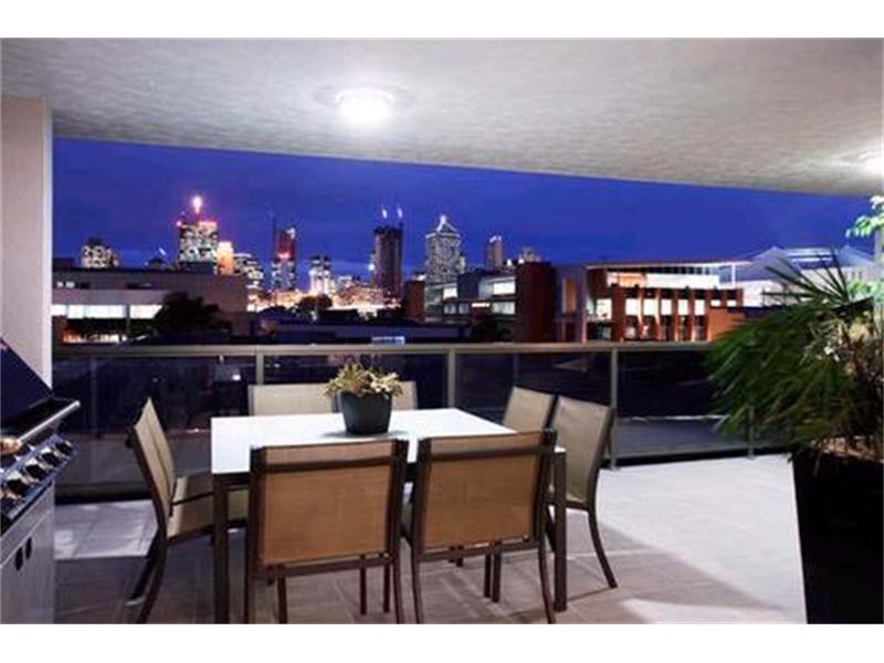 Sophisticated City Fringe Living INSPECT SAT 10:00-10:30AM Picture 1