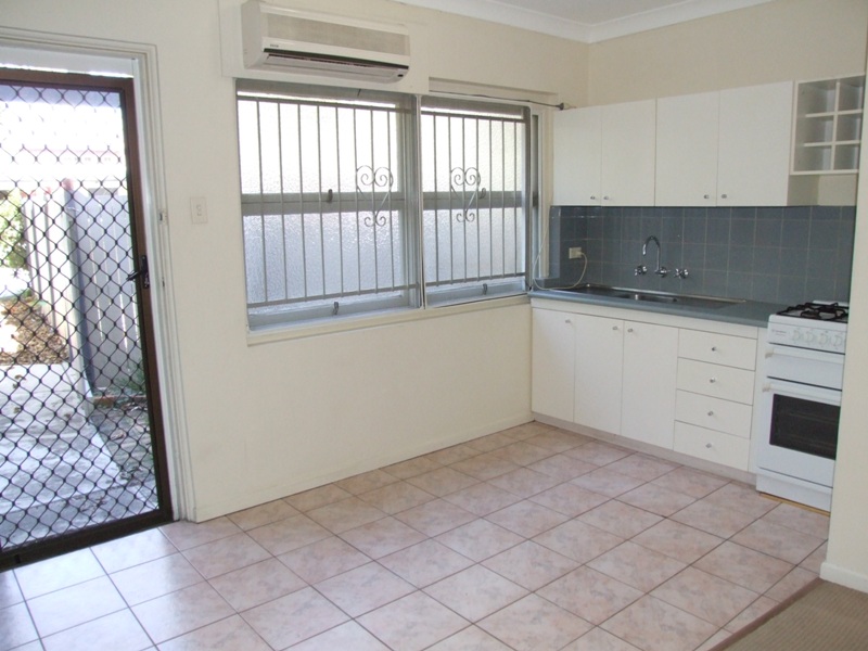 Value City Fringe Living Picture 2