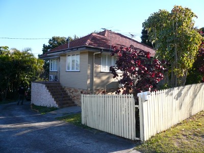 FULLY FURNISHED ROOMS Picture