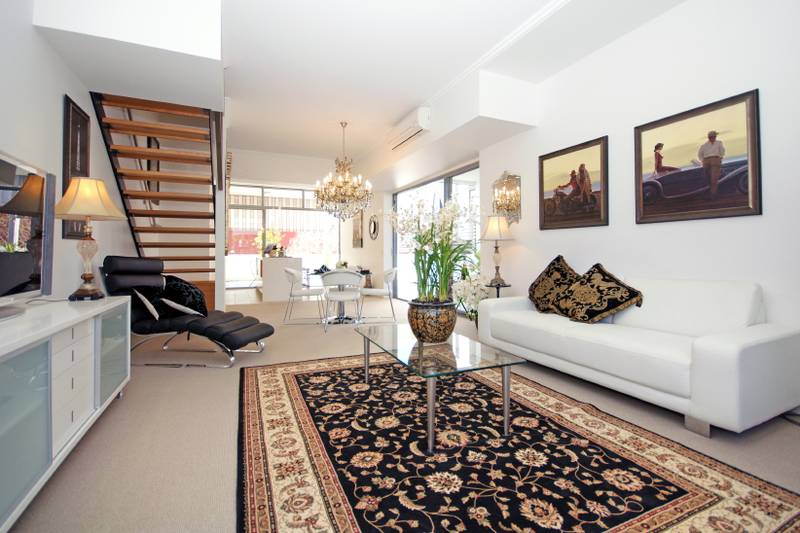 Relaxed Residence with Lifestyle Alternatives Picture 2