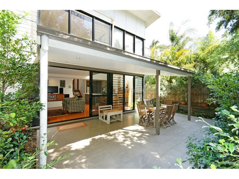 Sleek and ultra-contemporary INSPECT WED 04/11/09 12:30-1:15pm & SAT 07/11/09 FROM 12:30PM Picture 1