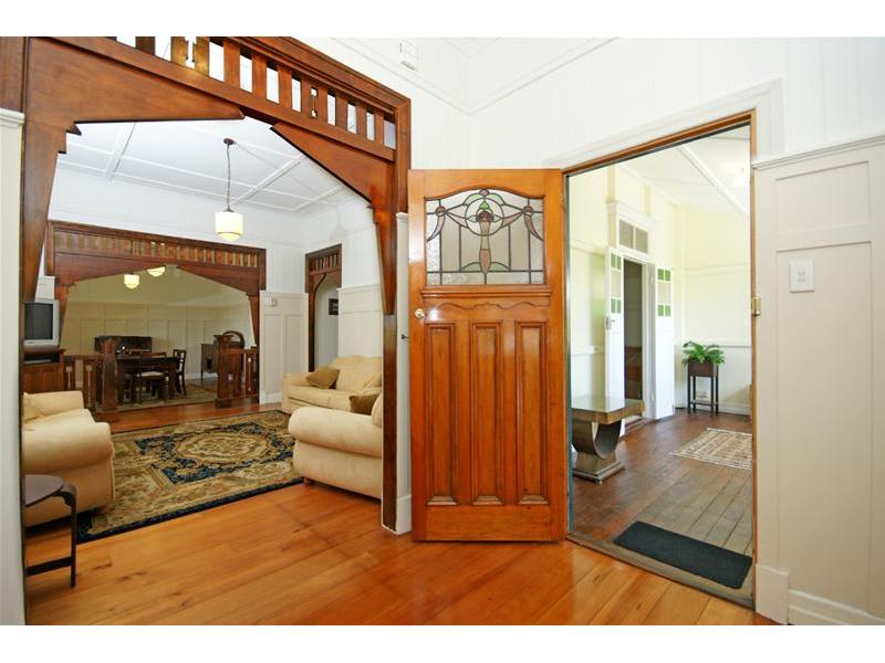 Owners committed elsewhere
Must be Sold
INSPECT SAT 12/12/09 from 12:30pm Picture 3