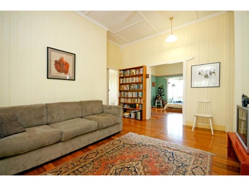 Proudly Presenting Picture 3