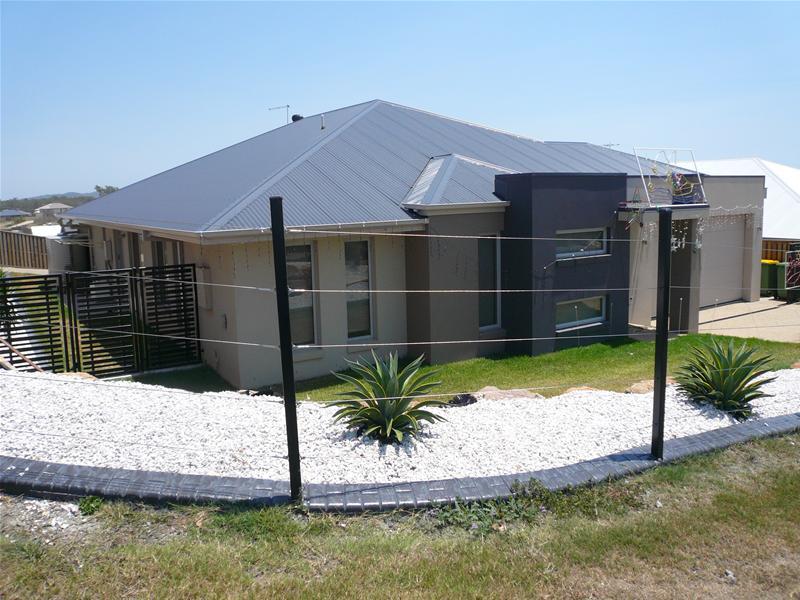 THATS NOT LIVING, THIS IS LIVING Picture 1