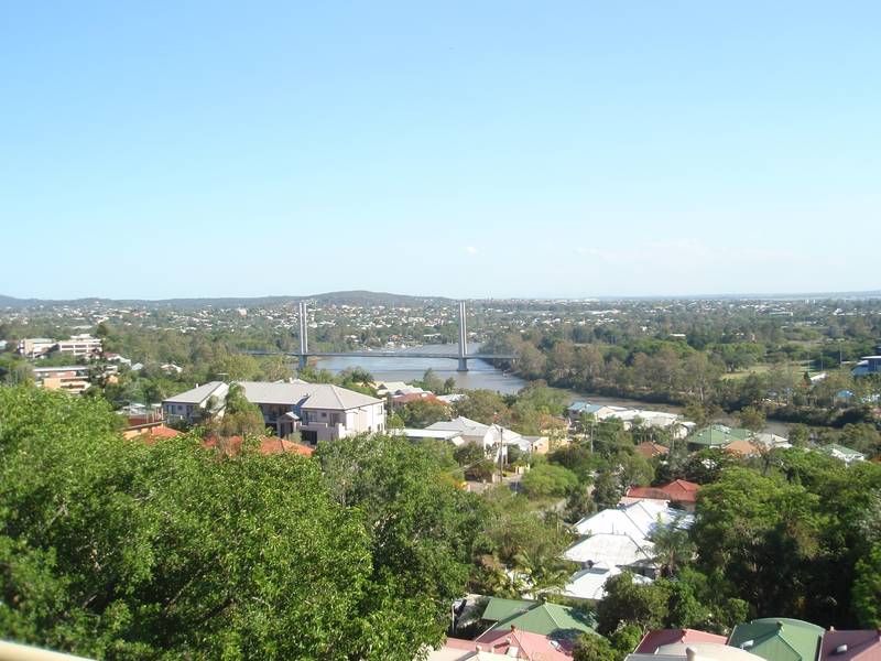 TOP LEVEL RENOVATED APARTMENT WITH ALMOST 360 DEGREES VIEWS overlooking THE CITY, RIVER, MOUNTAINS!!! Picture 3