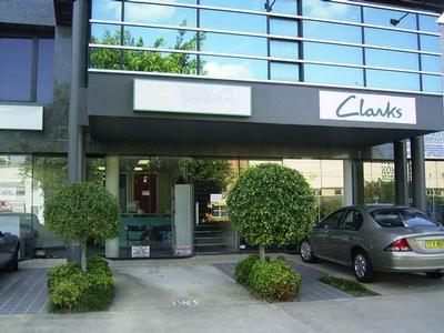 First floor office 120m2 great exposure in busy street Picture First floor office 120m2 great exposure in busy street Picture