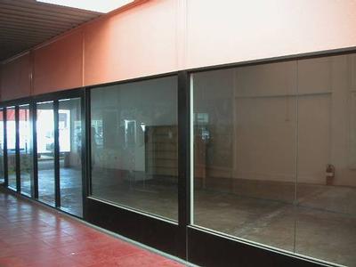 Retail Opportunity in a Busy Centre Picture Retail Opportunity in a Busy Centre Picture