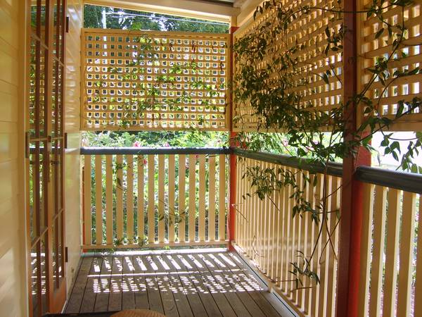 Comfortable, easy care living in the Heart of West End. Picture 2