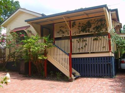 Comfortable, easy care living in the Heart of West End. Picture