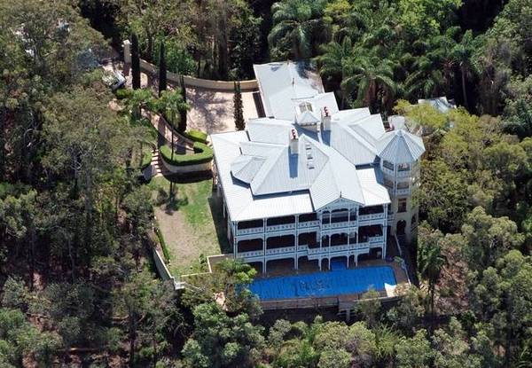 Grand Riverfront Manor Picture 1