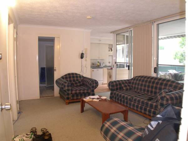 Position, Income and more Secure than Shares. Picture 1