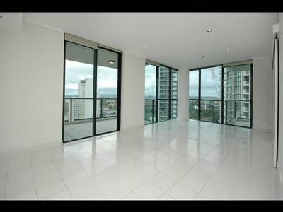 MOTIVATED SELLERS, WILL CONSIDER ALL OFFERS! BEST VALUE IN CBD! Picture MOTIVATED SELLERS, WILL CONSIDER ALL OFFERS! BEST VALUE IN CBD! Picture