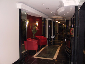 A partially partitioned Suite, with great style, even a terrace! Picture 1