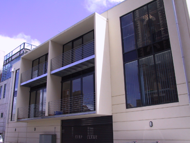 A very trendy 2 level office with 24/7 independent access. Picture 1