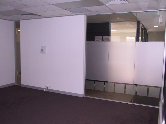 A Neat little office in a 1st Class Building, with On-site Parking Picture 2