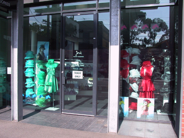 A Special Ground Floor Premises for Office/Wholesale use. Picture 3