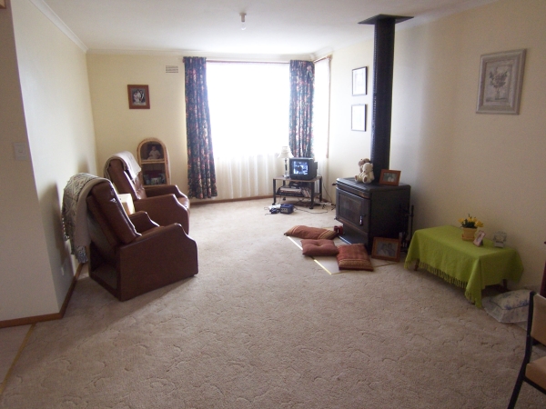 Collect $165 per week in rent Picture 2