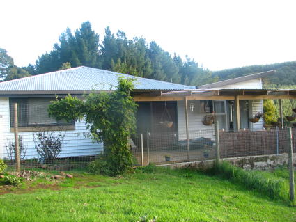 NOW YOU DONT HAVE TO DREAM OF LIVING IN A RURAL SETTING - YOU WILL BE ! Picture 1