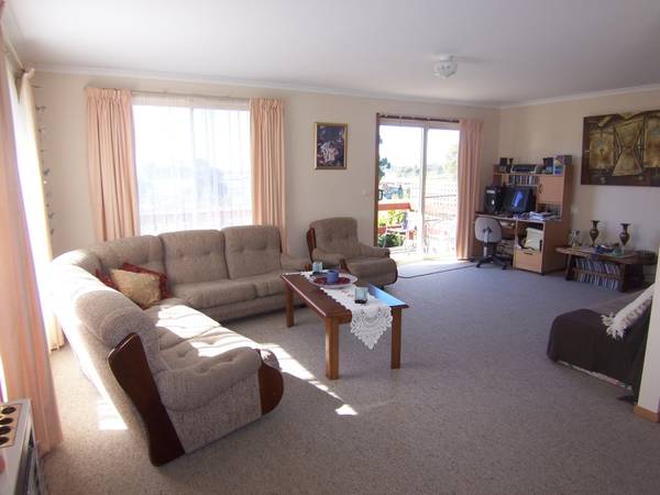 Too Good To Miss Picture 3