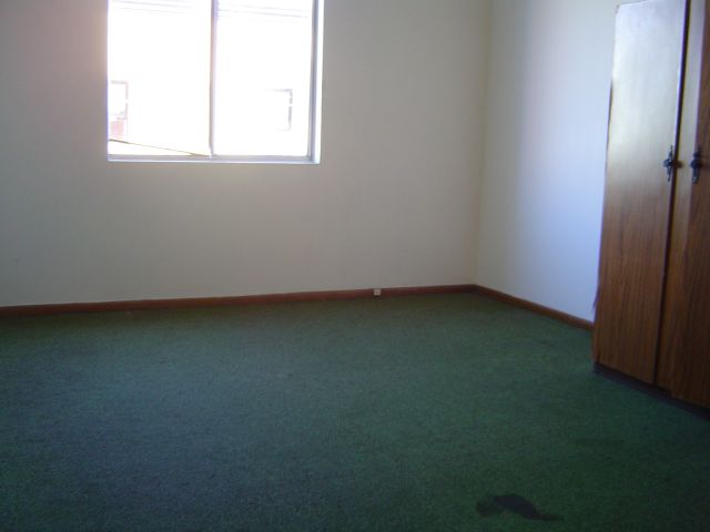 SPACIOUS AND SOUGHT AFTER | VIEW SATURDAY 05/12/09 BETWEEN 12:40-12:55 PM Picture 2