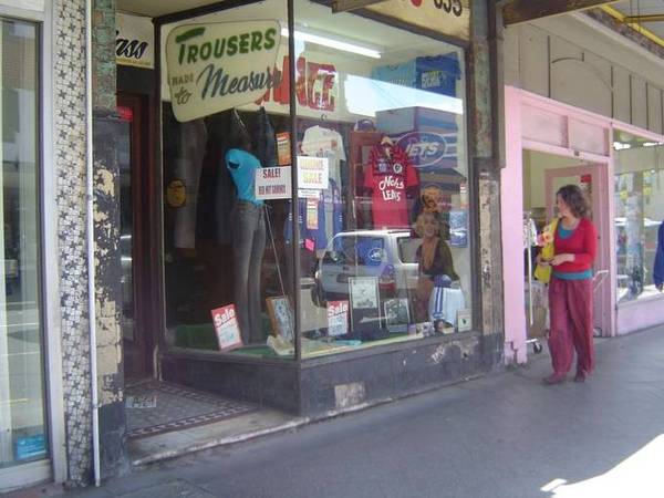 A Hot Spot for A Shop ! Picture 1