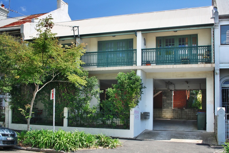 LOCATION, LOCATION Picture 1