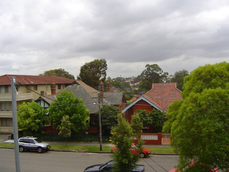 IMPRESSIVE ART DECO DELIGHT Picture 2