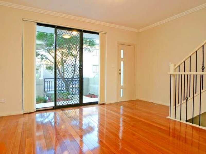 MASSIVE INTERIORS Picture 1