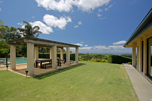 Private rural hideaway in the Hinterland of Byron Bay Picture 1