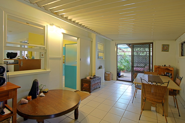 Classic Beach Shack Picture 2