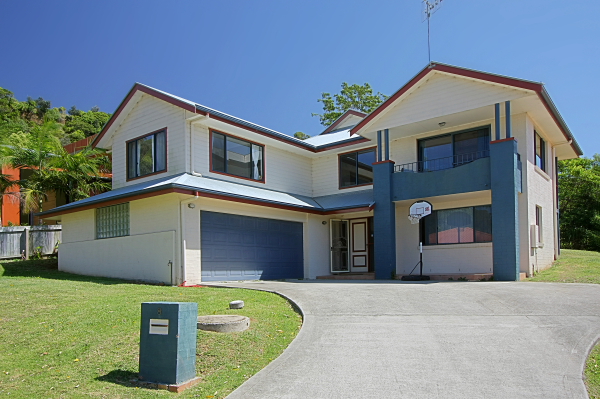 BAYWOOD CHASE Picture 1