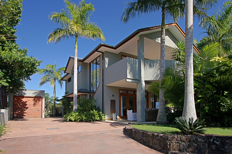 TOWN BYRON BAY Picture 1