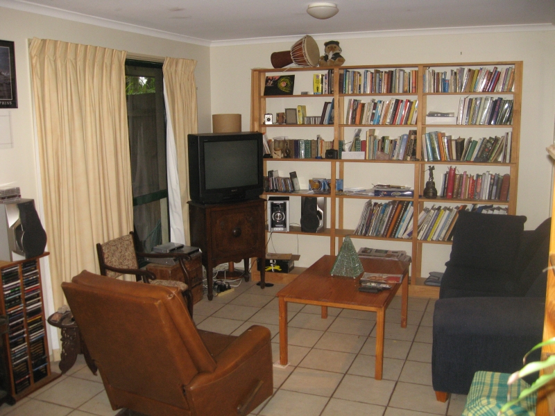 SUNRISE BEACH Picture 3