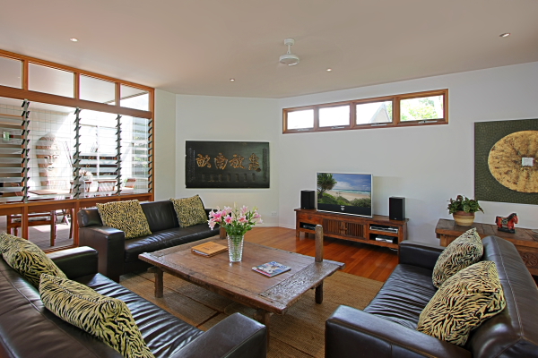 Beachfront Suffolk Park Picture 3