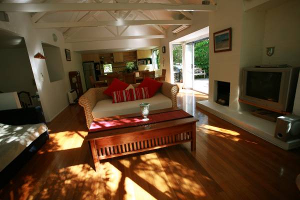 Beachside Suffolk Park Picture 3