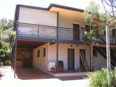 Beachfront Suffolk Park Picture 3