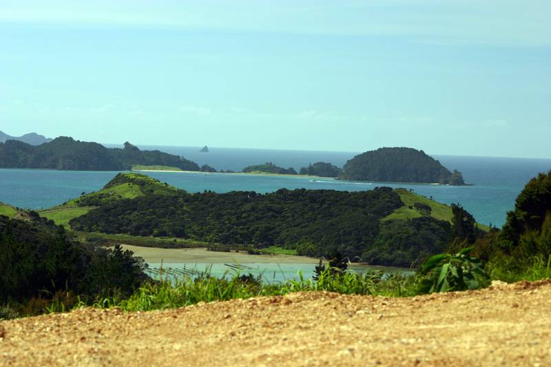 Private Retreat - PAROA BAY NEAR RUSSELL BAY OF ISLANDS Picture 1