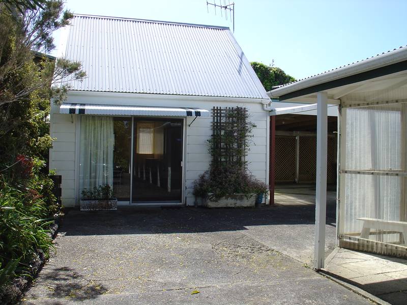 GRANNY FLAT Picture 1